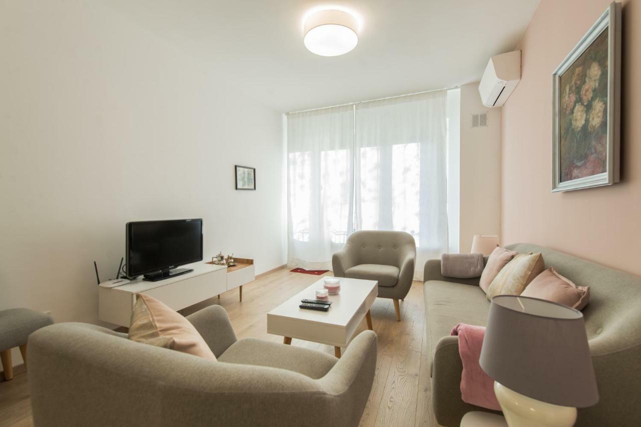 Chic And Spacious Apartment In Central Sofia - Patriarh Evtimiy By Flat Mаnager Ngoại thất bức ảnh