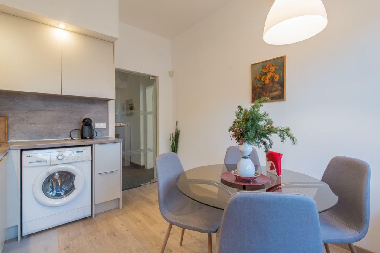 Chic And Spacious Apartment In Central Sofia - Patriarh Evtimiy By Flat Mаnager Ngoại thất bức ảnh