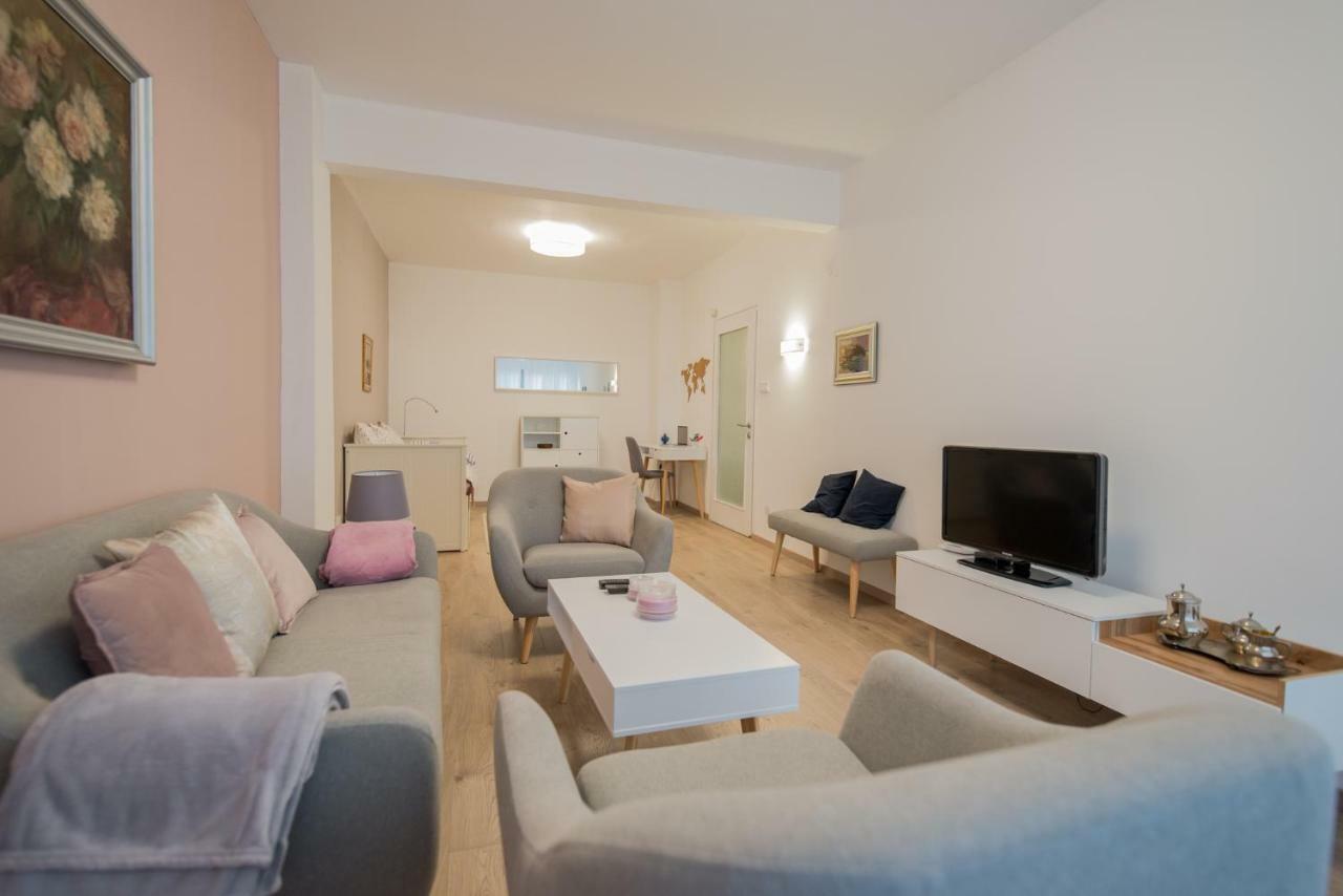 Chic And Spacious Apartment In Central Sofia - Patriarh Evtimiy By Flat Mаnager Ngoại thất bức ảnh